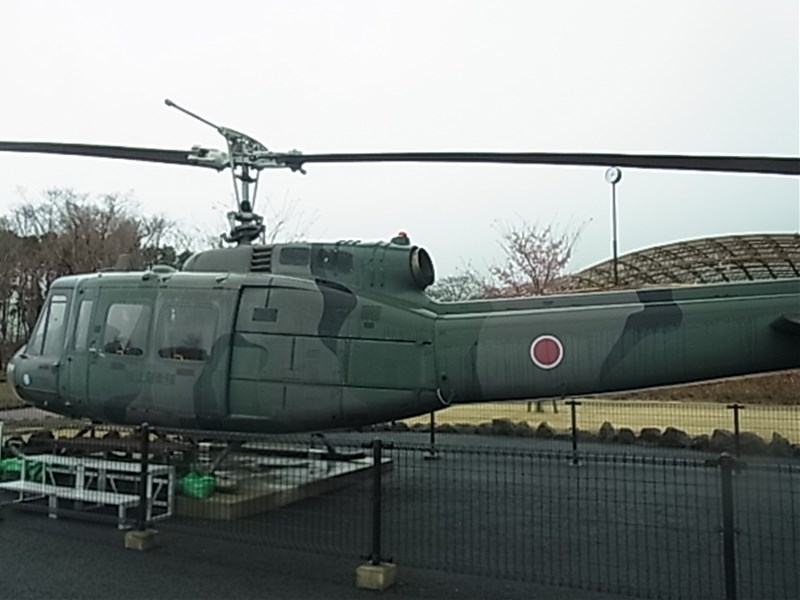 多用途ヘリUH-1H_2t.JPG