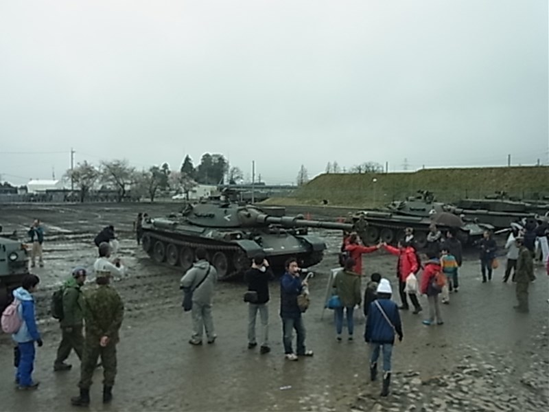戦車に触ろう２.JPG